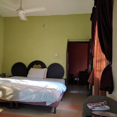 Room In Lodge - Clen-Phil Hotels And Suite Port Harcourt Exterior foto